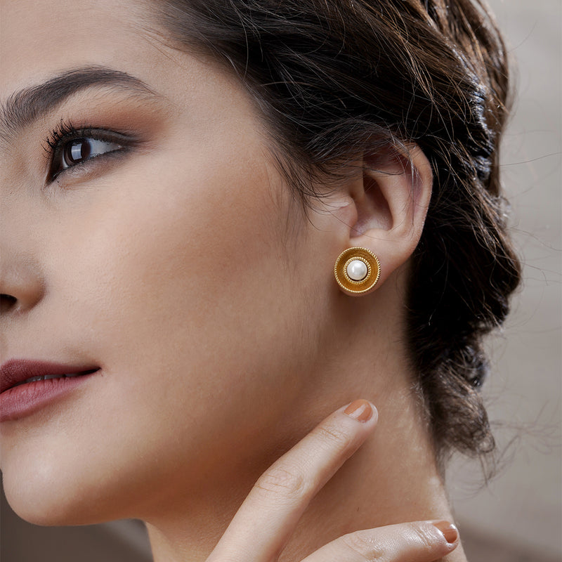 Shell Pearl Bowl Studs