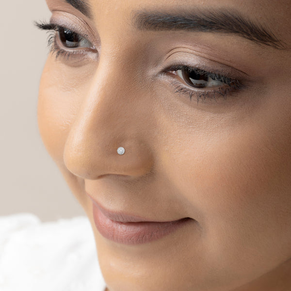 Silver Classy Round Zircon Nose Pin