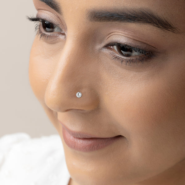 Silver Solo Zircon Nose Pin