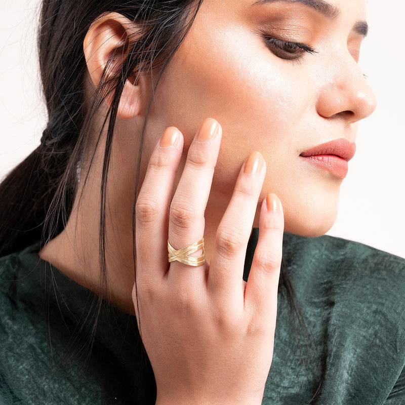 Criss-Cross Ring - Gold