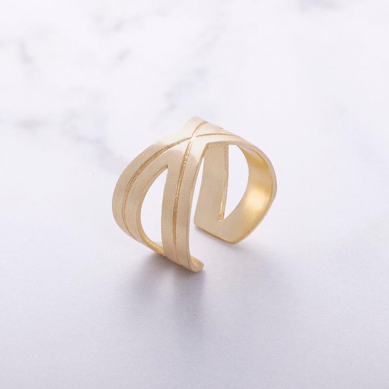 Criss-Cross Ring - Gold