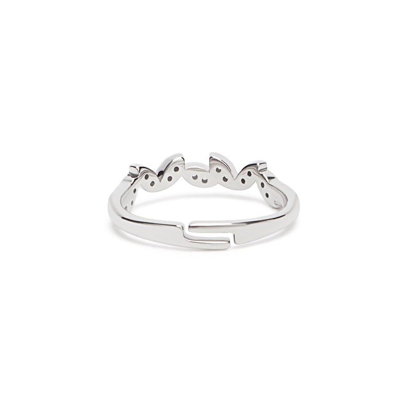 Elegant Silver Leaf Ring