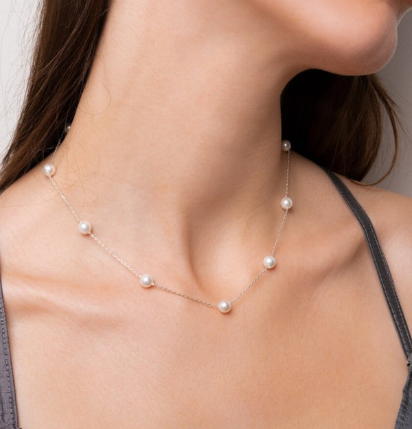 Delicate White Pearls Silver Necklace