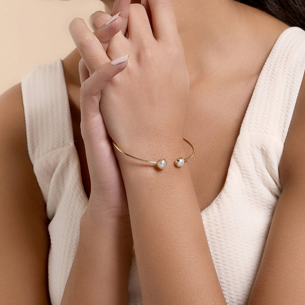 Buy 18K Gold Plated Silver Pearl Cuff Online | March